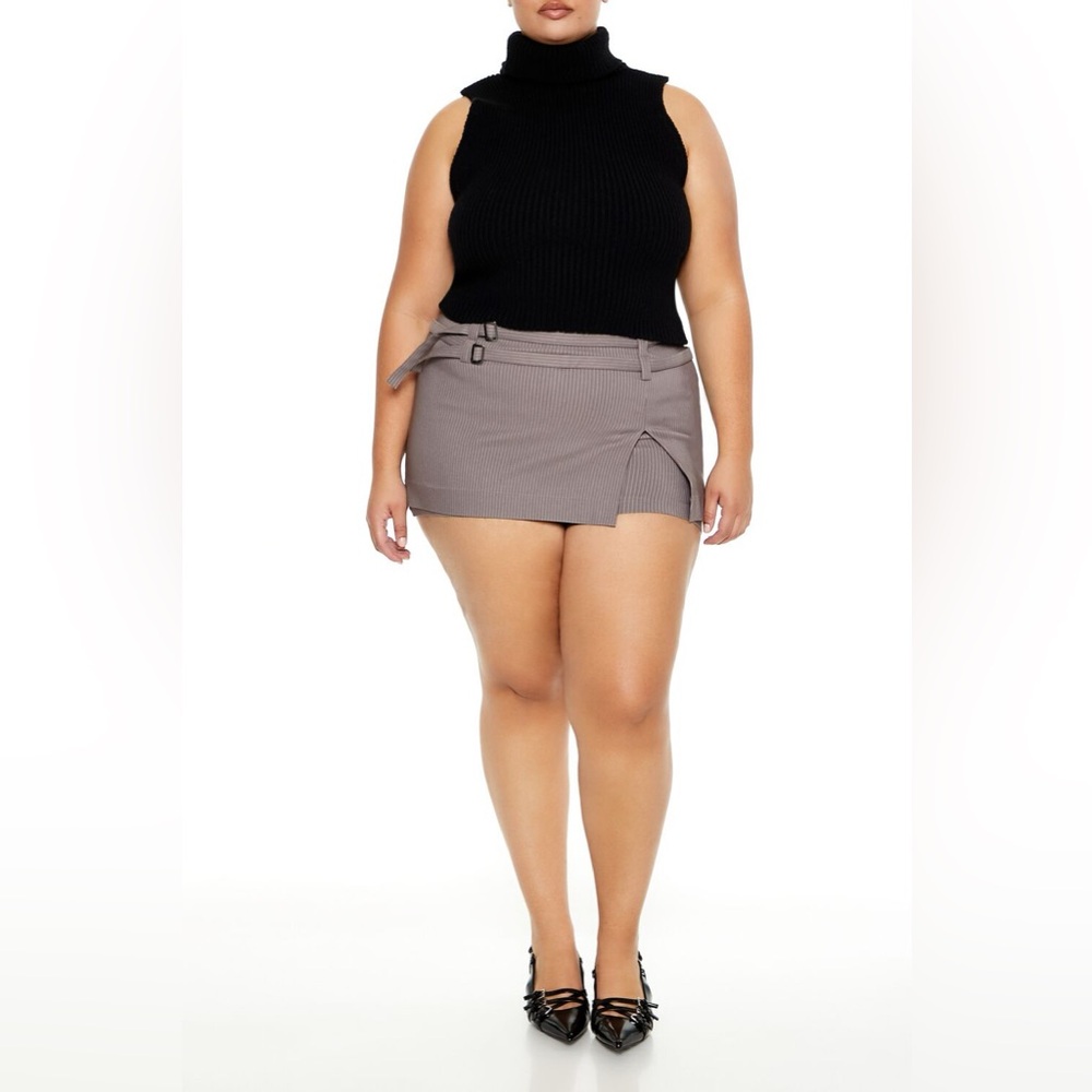 Forever 21 PLUS SIZE PINSTRIPED MICRO MINI SKORT